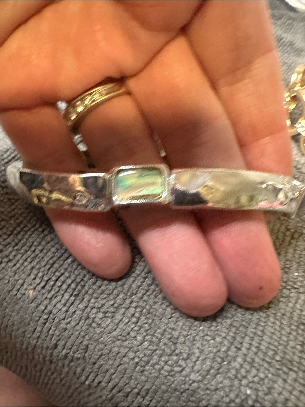 Hammered stretch bracelet with Iridescent Abalone Inlay